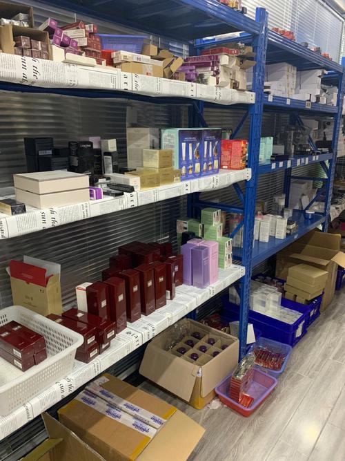 明通化妆品批发城实力店家 日用百货销售新标杆